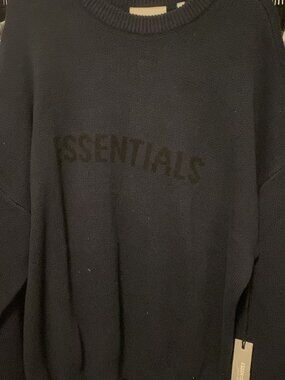Fear of God ESSENTIALS Tonal Logo Knit Sweater – Navy Blue – Size XL